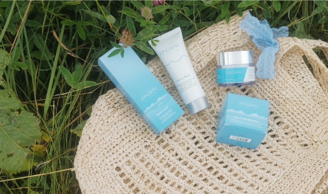 girl holding Jungfrau anti-aging cream